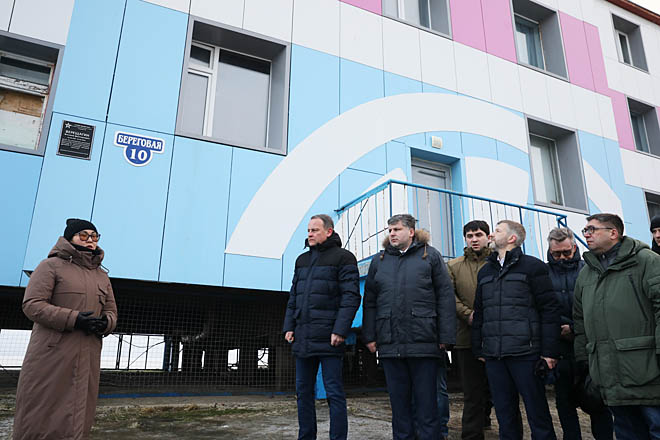 Девять мемориальных табличек установили в Анадыре на домах, где жили героически погибшие бойцы СВО
