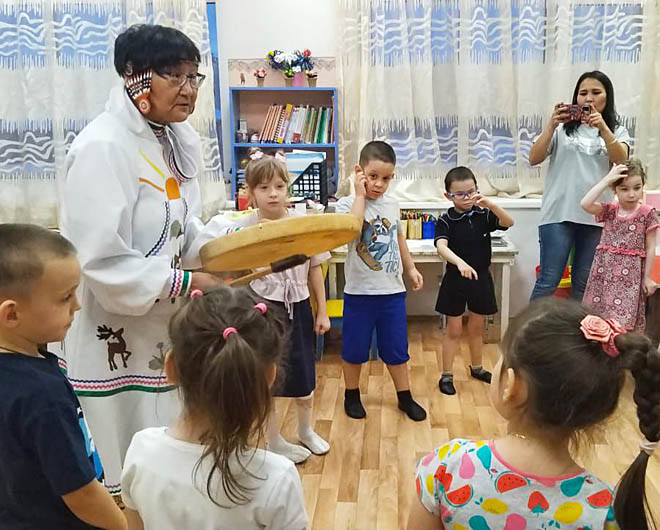 Подкрепляя слово практикой