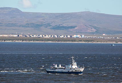 «КАМЧАТКА» И «СОТНИКОВ» ОТВЕЗУТ НА ОТДЫХ