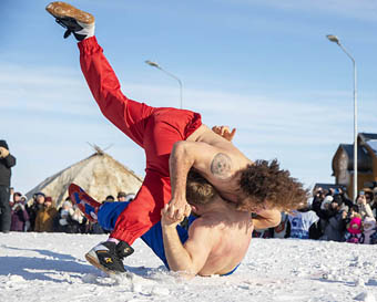 В первом международном турнире по чукотской борьбе тэйкэв сошлись атлеты из шести стран 