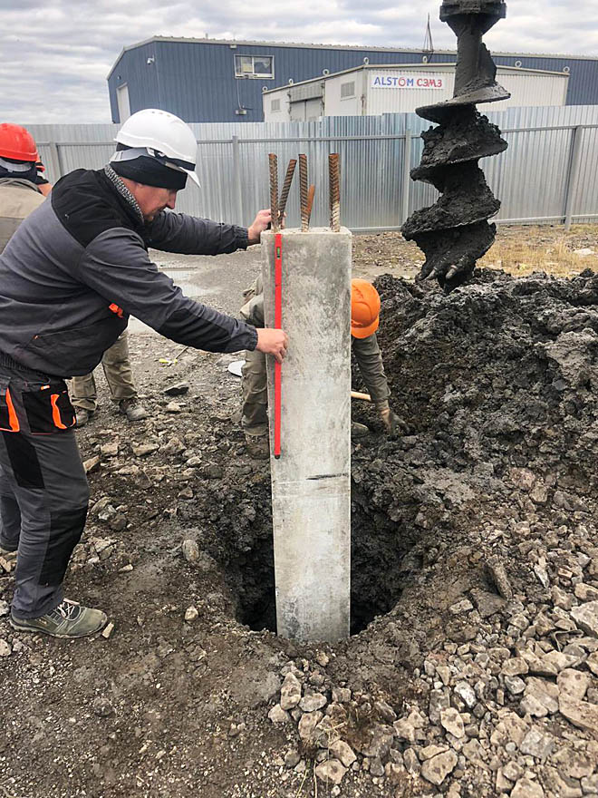 С первой сваей!