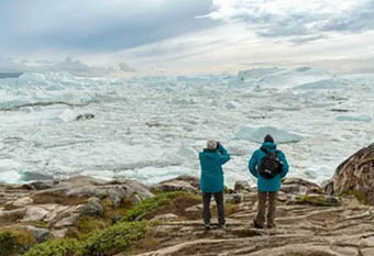 Более половины опрошенных россиян задумывались о поездке в Арктику