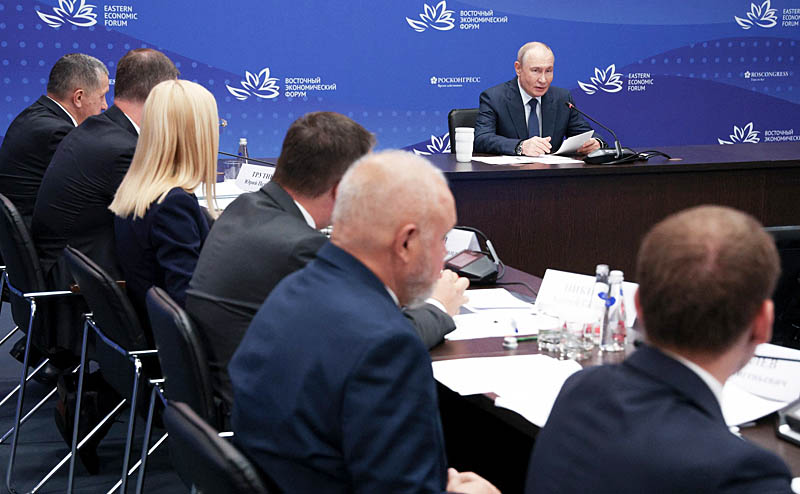 Владимир Путин обозначил новую модель развития Дальнего Востока на ВЭФ-2026