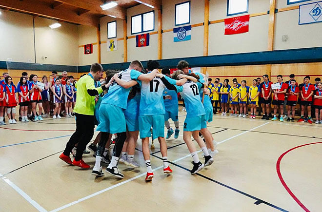 С ТРЭКОЛов – на площадки