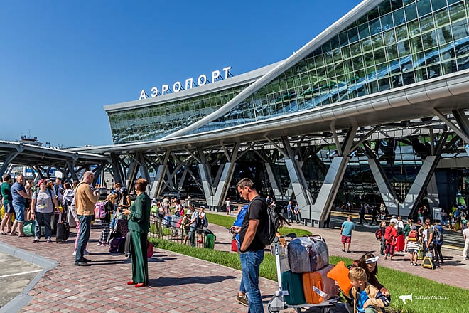 Самый большой на Дальнем Востоке аэровокзальный комплекс открыли в Южно-Сахалинске