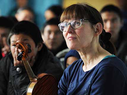 ЗА ПЕСНЕЙ ПО ЧУКОТСКИМ ВЕСЯМ