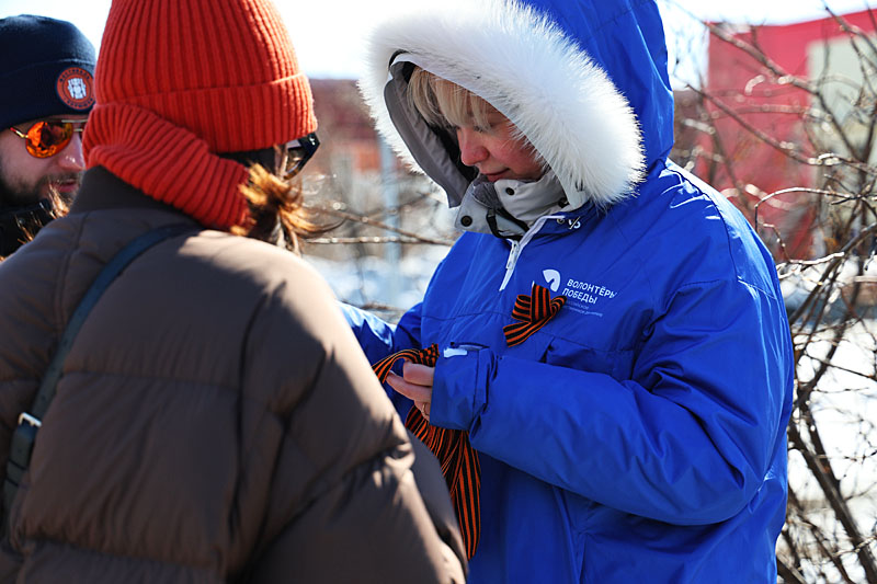 До 9 мая включительно волонтёры раздадут на Чукотке 6 тыс. георгиевских ленточек