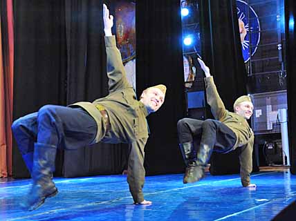 ДВАЖДЫ КРАСНОЗНАМЁННЫЙ – ВПЕРВЫЕ НА ЧУКОТКЕ