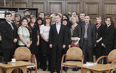 «ДА НИКАКОЙ ПОЛИТИКИ…»