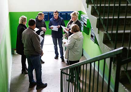 НЕРАВНОДУШНЫЕ ИЗ «ЛУЧШЕГО ПОДЪЕЗДА»