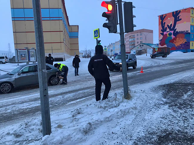Несовершеннолетняя девочка пострадала в ДТП на одной из улиц Анадыря