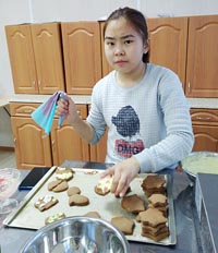 С ТОРТАМИ И ПРЯНИКАМИ