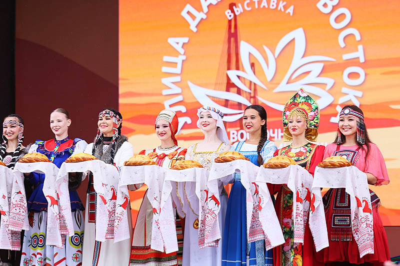 На XI Восточном экономическом форуме открылась выставка «Улица Дальнего Востока»