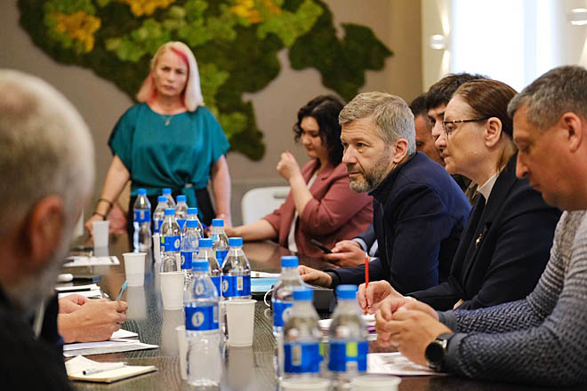 Север встретил депутатов