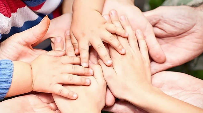 Первые четыре замещающие семьи округа удостоены почётного звания «Родительская слава Чукотки»