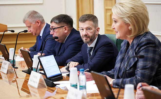 Первый день в Совфеде