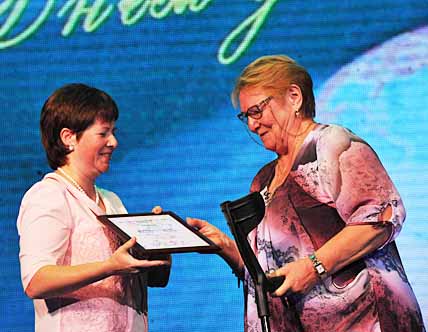 ПЕДАГОГАМ ВРУЧИЛИ БЛАГОДАРНОСТИ