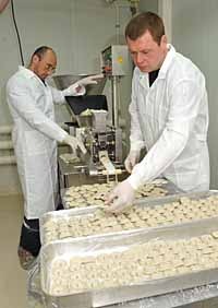 КОМУ – АРБУЗ, А КОМУ – СВИНОЙ ХРЯЩИК