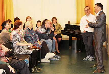 ЛЮДИ ИЗ РОДА УМКИ