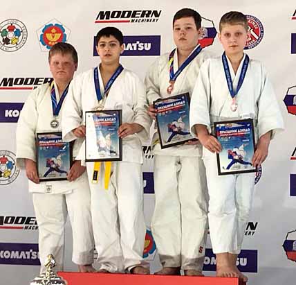 ВЫСТУПИЛИ НА ПЯТЬ!