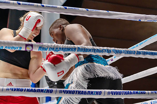 Руками, ногами, кулаками!