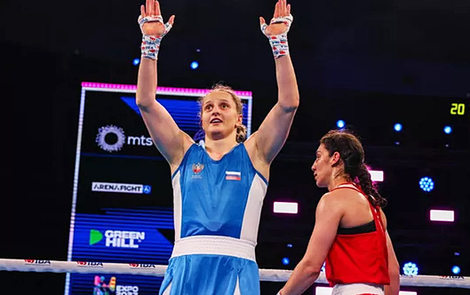 Представляющая Чукотку Елена Гапешина стала чемпионкой мира по боксу в весе до 70 кг на турнире IBA в Сербии