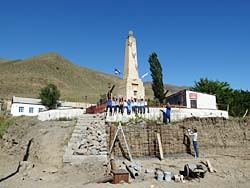 Миром правит рука, качающая колыбель