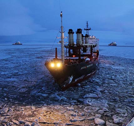 ЗИМНИЙ ШТУРМ АРКТИЧЕСКОЙ МАГИСТРАЛИ