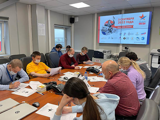 Диктует Победа