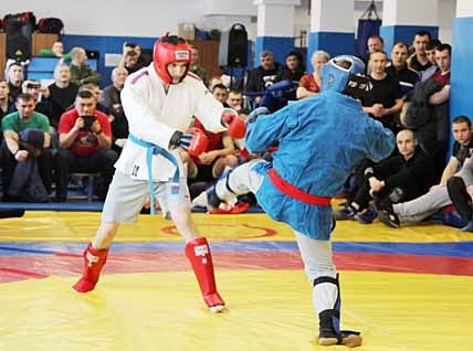 СИЛОВИКИ ПОМЕРИЛИСЬ СИЛОЙ