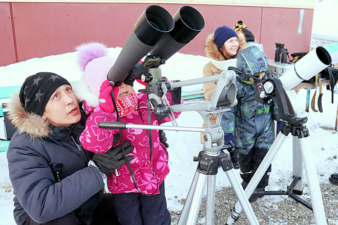 К лунным кратерам сквозь объективы