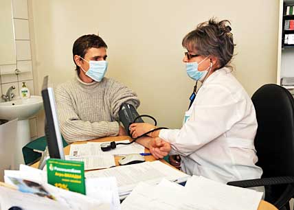 ДЕЛИМ НА ТРИ – И В БОЛЬНИЦУ