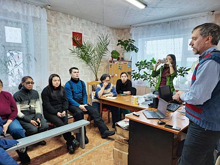 ОБЪЯСНИТЬ И СОПРОВОДИТЬ