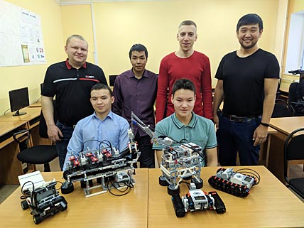 ЧЕЙ РОБОТ СИЛЬНЕЕ