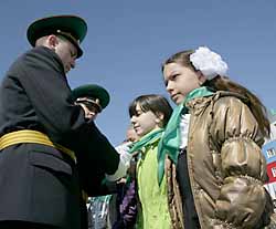 ПЯТИКЛАССНИКИ ТОРЖЕСТВЕННО ОБЕЩАЮТ