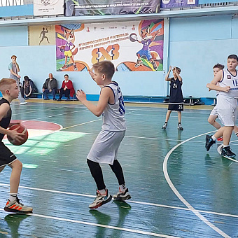 Под щитом на базе «Победы»