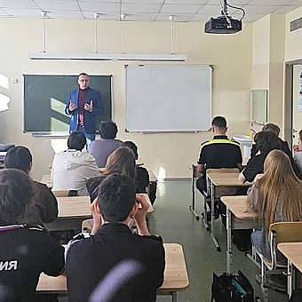 С экспертами раскрыли схемы