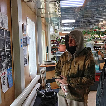 Волонтёров узнают в лицо